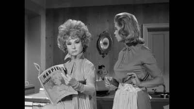 Hechizada Temporada 1 Episodio 2  En Blanco y Negro en Inglés